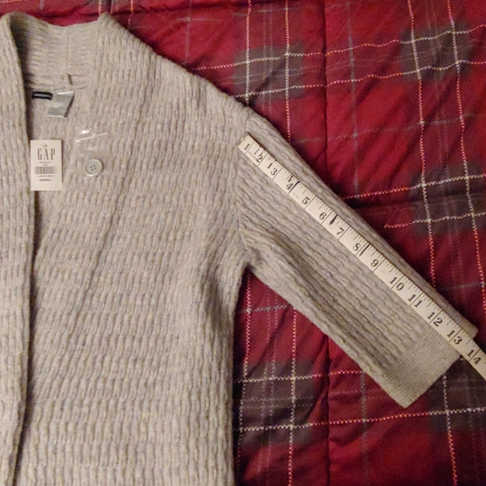 Gorgeous Cardigan - Picture 5 of 8